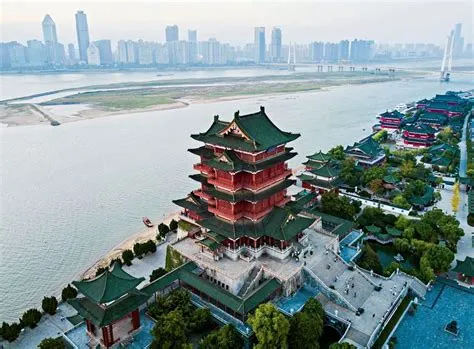  A Porta de Nanchang: Um Portal para a História e a Beleza Arquitetônica!